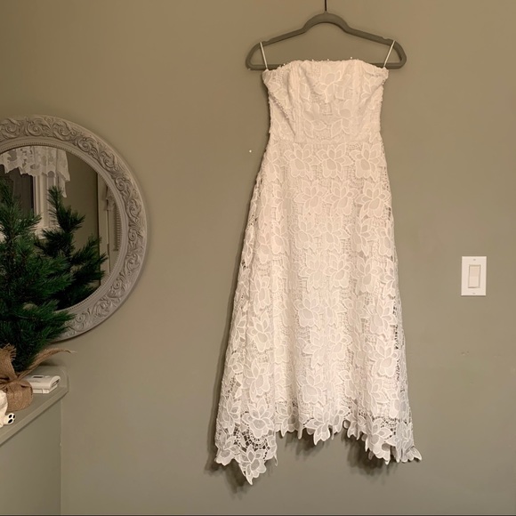 NWOT BB Dakota | Eleanor Lace Strapless Midi Dress - Picture 4 of 10